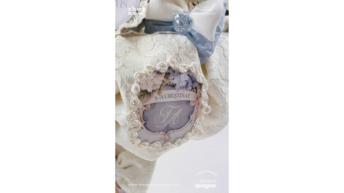 Lumânare de Botez Delicate Peony Bujori Albi Naturali și Personalizare Exclusivă 3